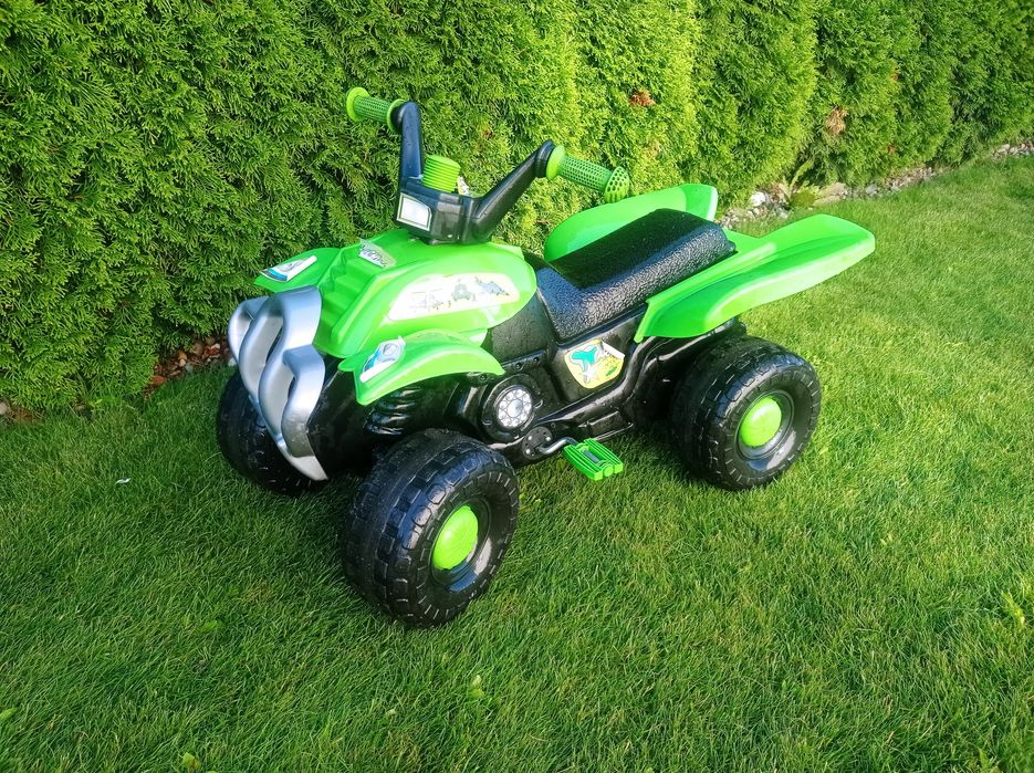 Quad na pedały, jeździk samochodzik