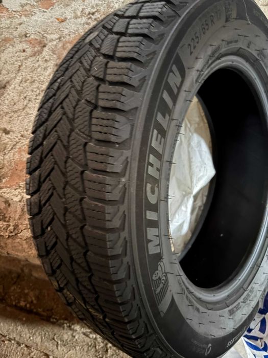 Зимові шини Michelin X-ICE Snow SUV 225/65 R 17 - 2024