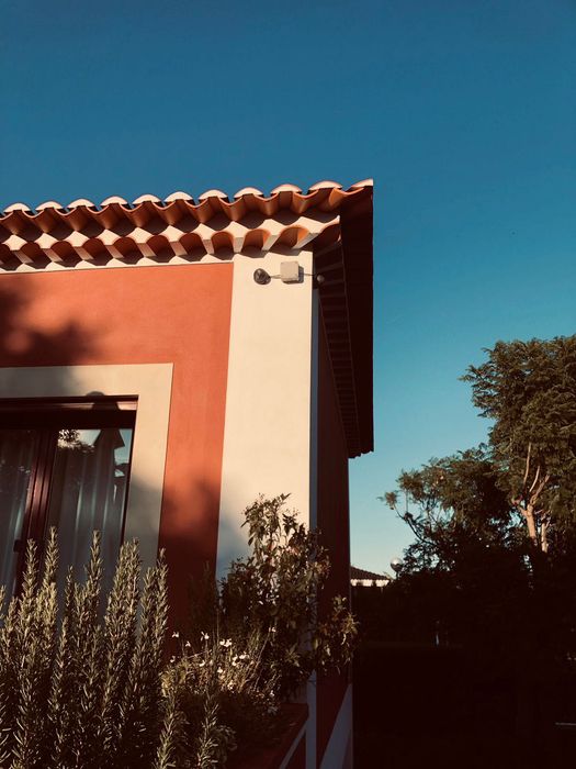 Pinturas sobre orçamentos e no metro