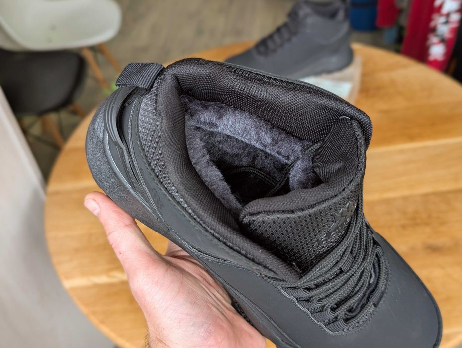 Чоловічі зимові кросівки черевики теплі і комфортні. водонепроникні