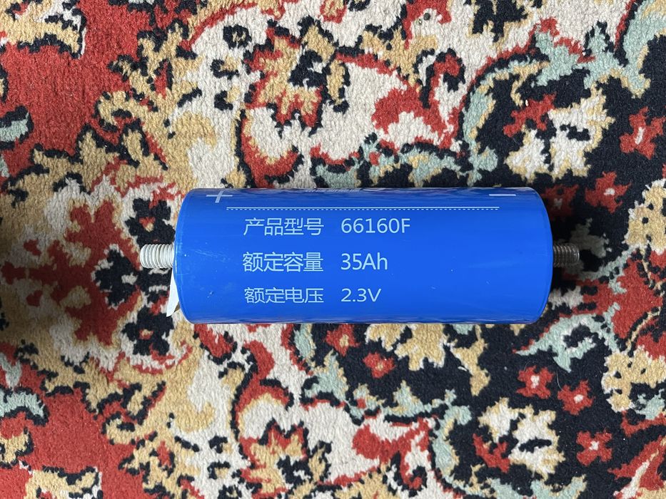 Продами 4 банки титанат 35ач