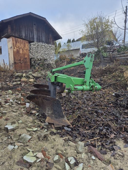 Плуг Bomet 3-х корпусний