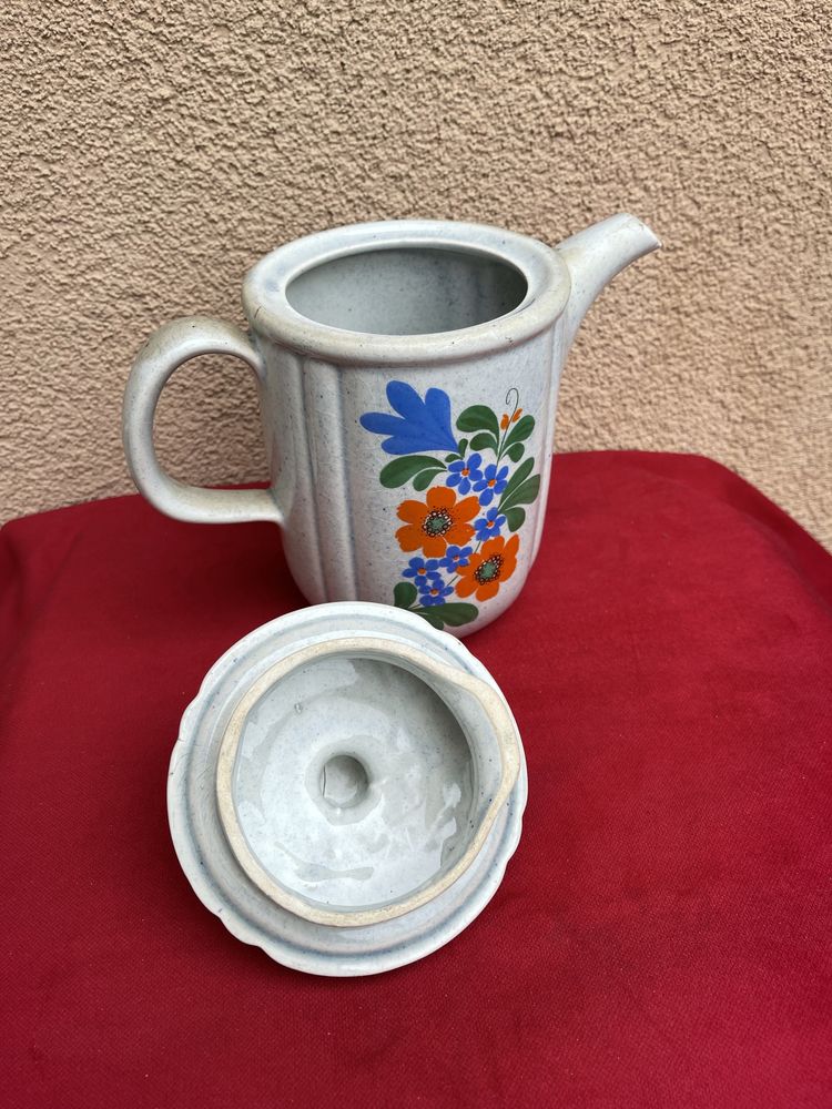 Ceramiczny dzbanek do kawy herbaty w kwiatki