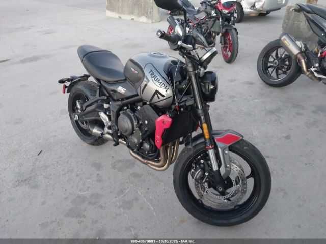 Triumph motorcycle TRIDENT 660 2023