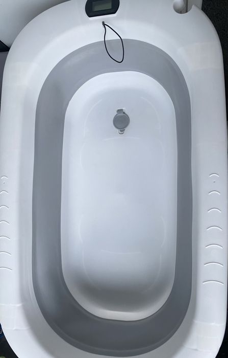 Ванночка для немовлят складна з термометром