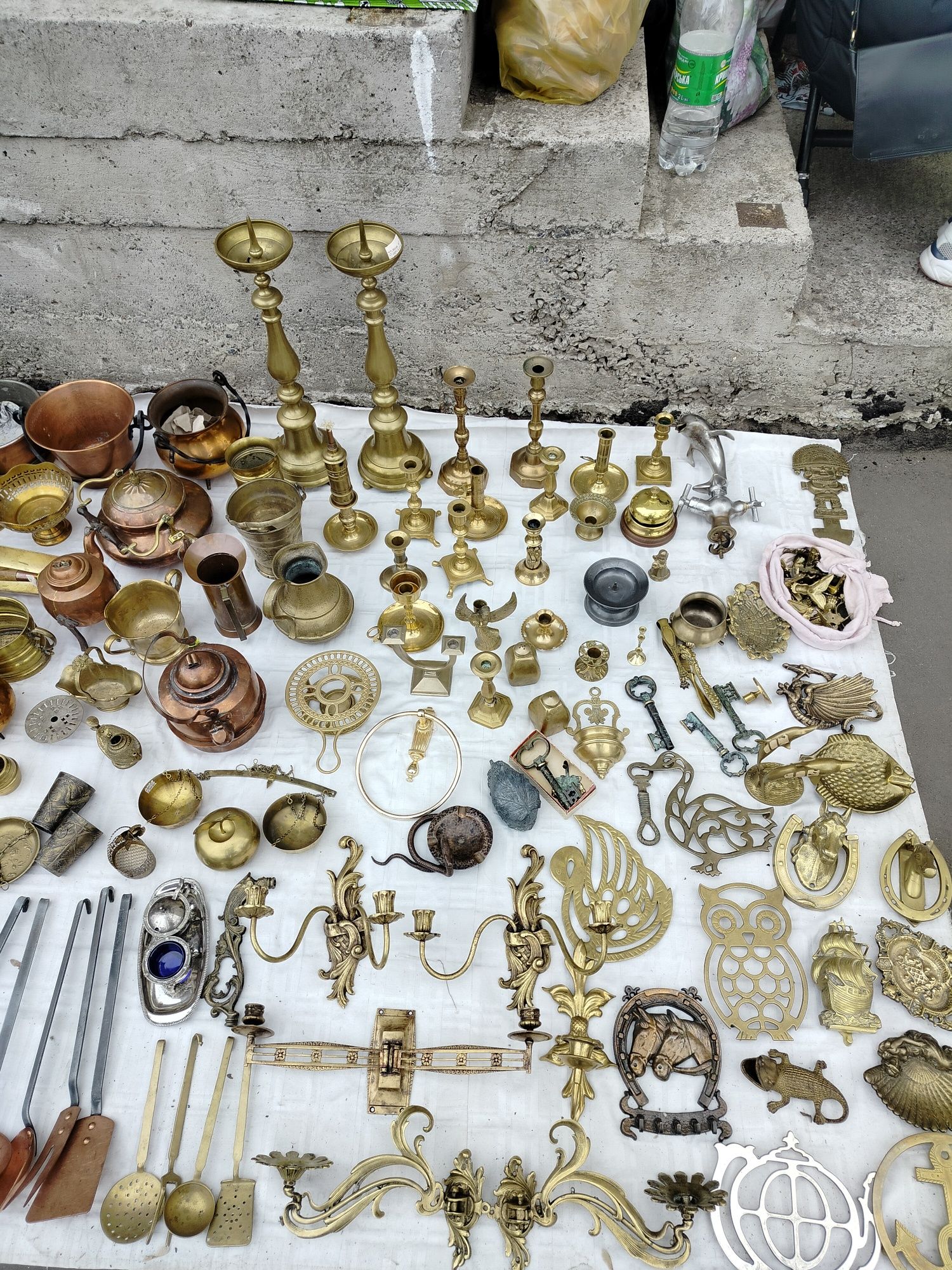 Продам большой подсвечник из бронзы или латуни. Канделябр