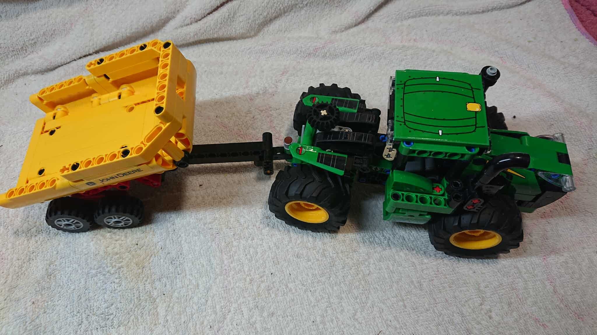 Klocki Lego traktor John Deere