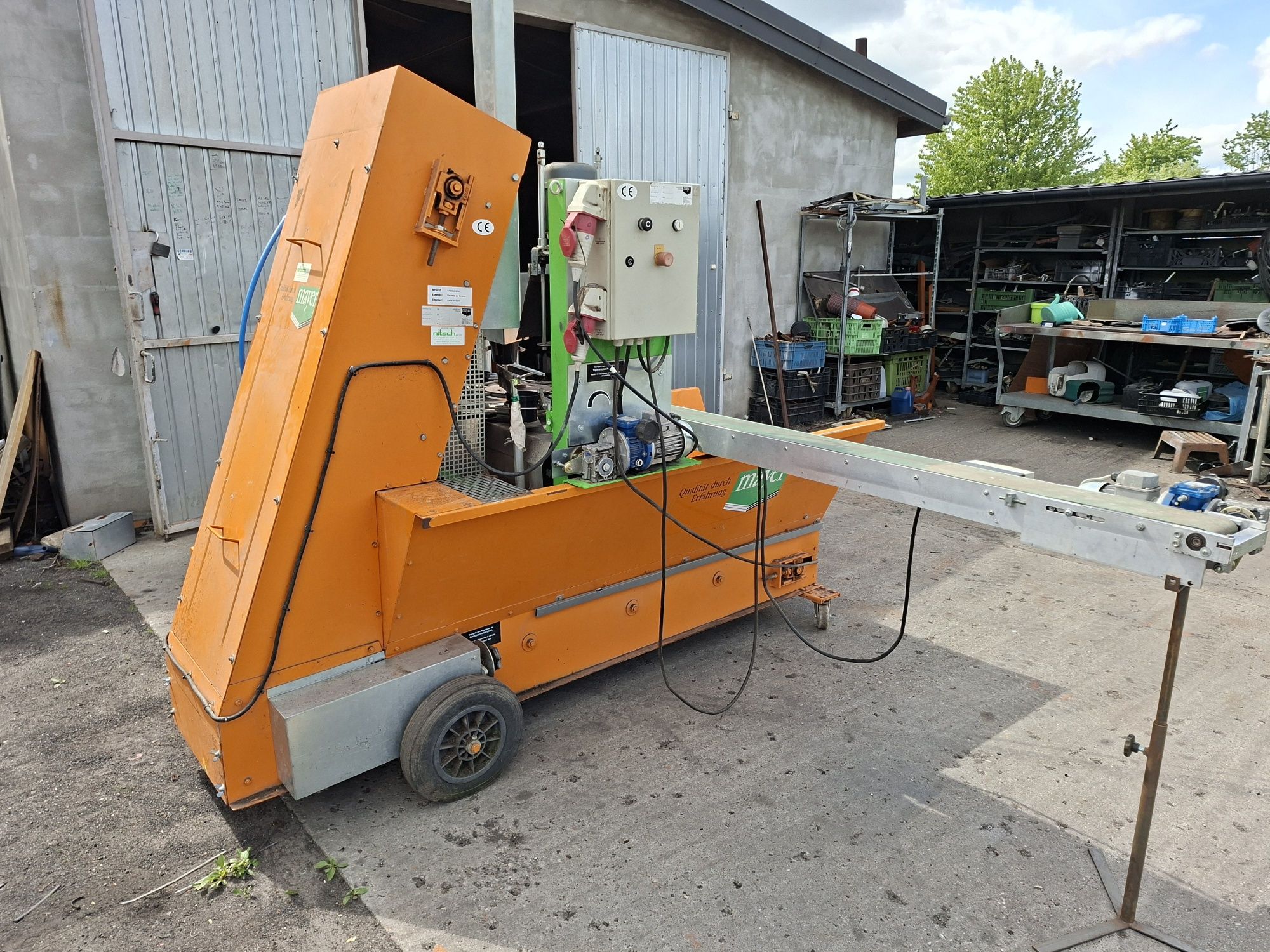 Doniczkarka Mayer 2103 z tasmociagiem 2m. Mechaniczna.