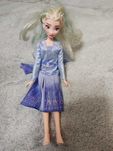 Barbie Lalka Elsa śpiewająca ,Kraina Lodu