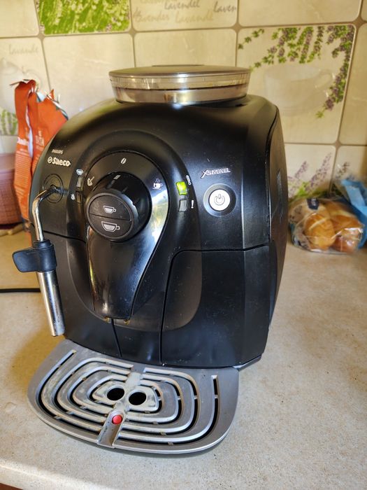 Philips Saeco XSmall mały ekspres do kawy ceramiczny młynek HD8745