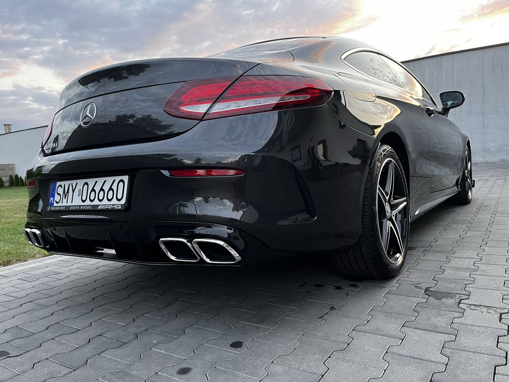 Mercedes C300 AMG stan idealny - nowy