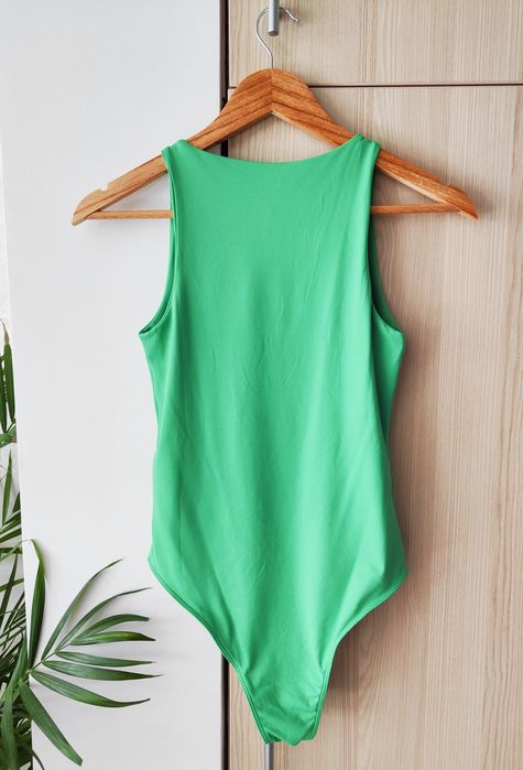 Gładkie zielone body Reserved xS 34