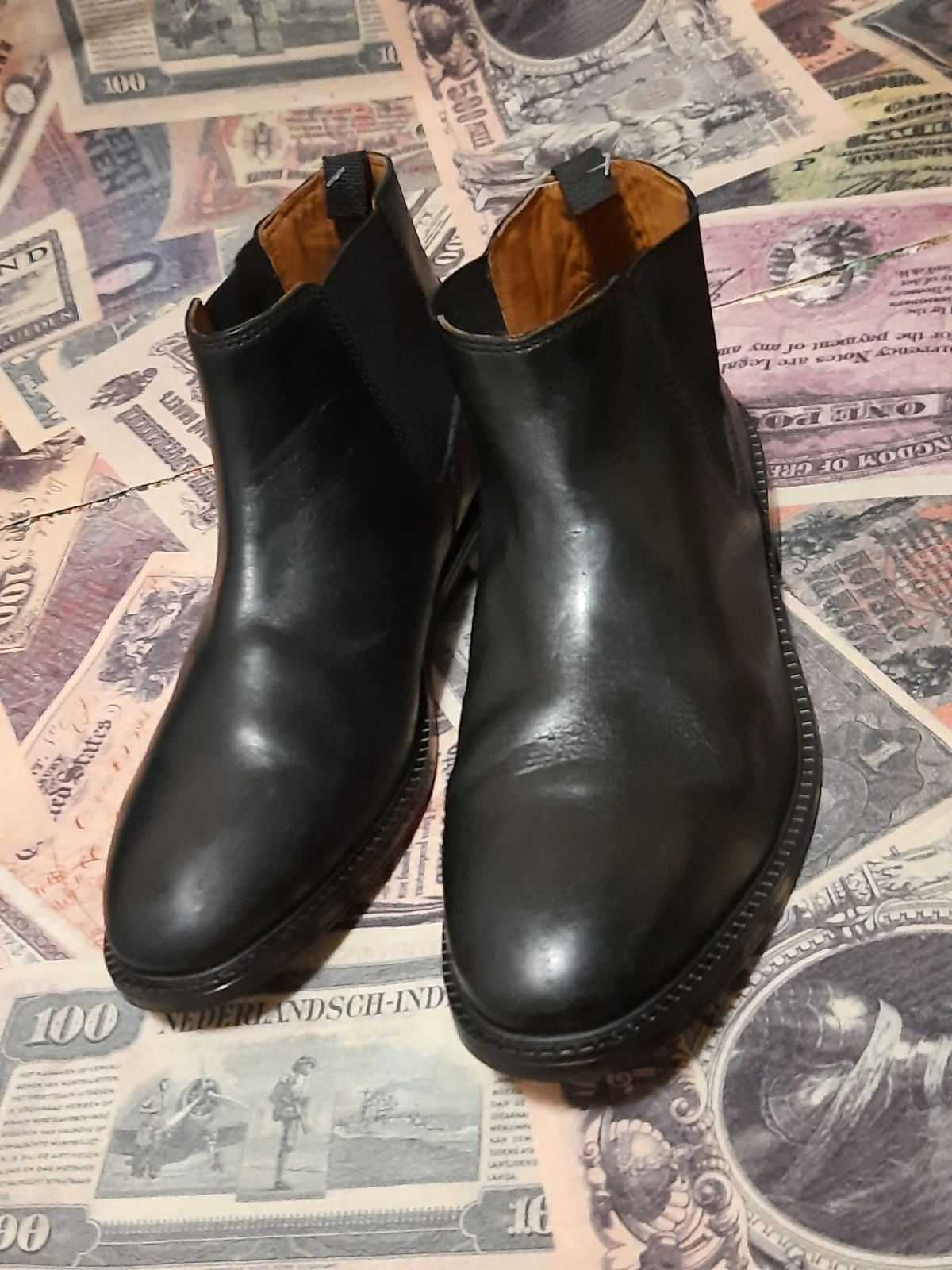 Черные демисезонные ботинки челси Clarks. Размер- 41,5, 27см