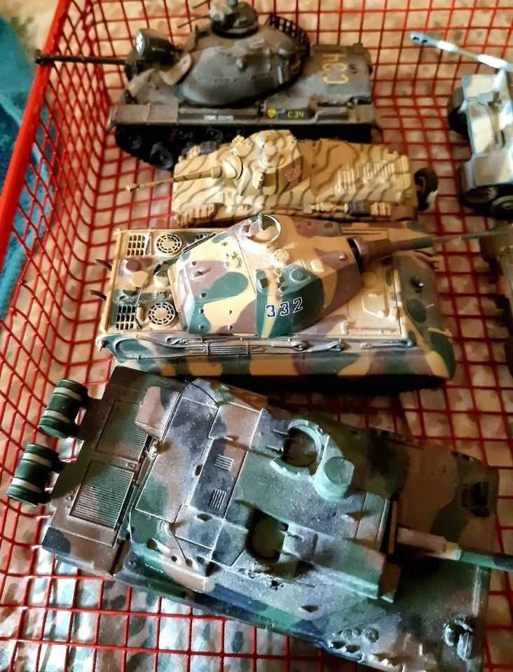 Miniaturas tanques Altaya, escala 1/72, metal e plástico