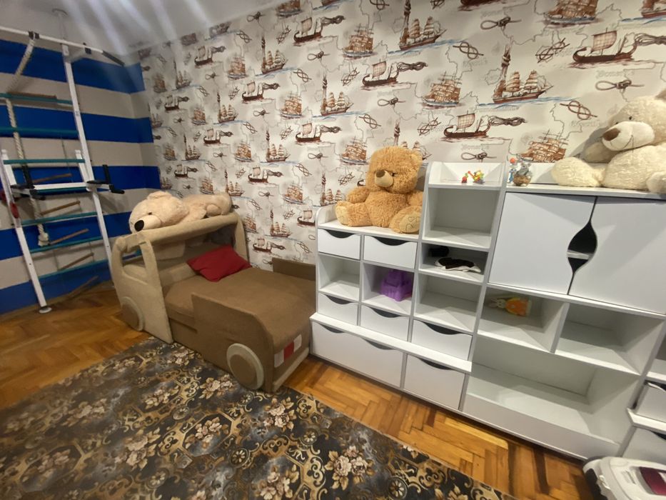 Оренда 2к. квартири по вул. Парамонова.