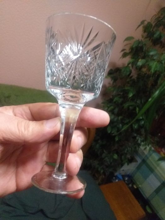 Фужеры хрустальные.