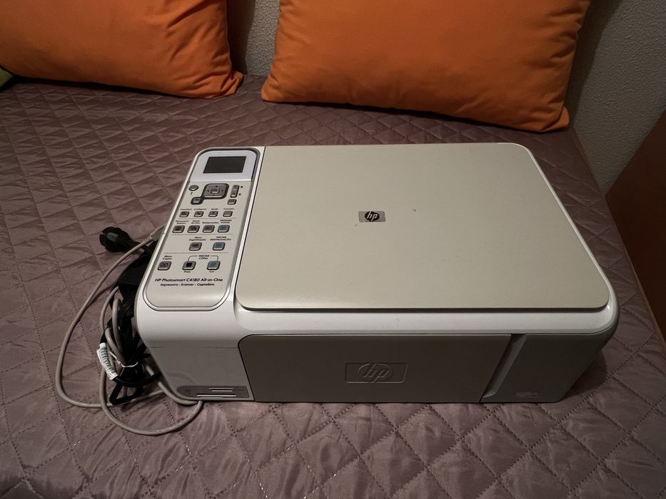 Impressora HP — com cabo USB