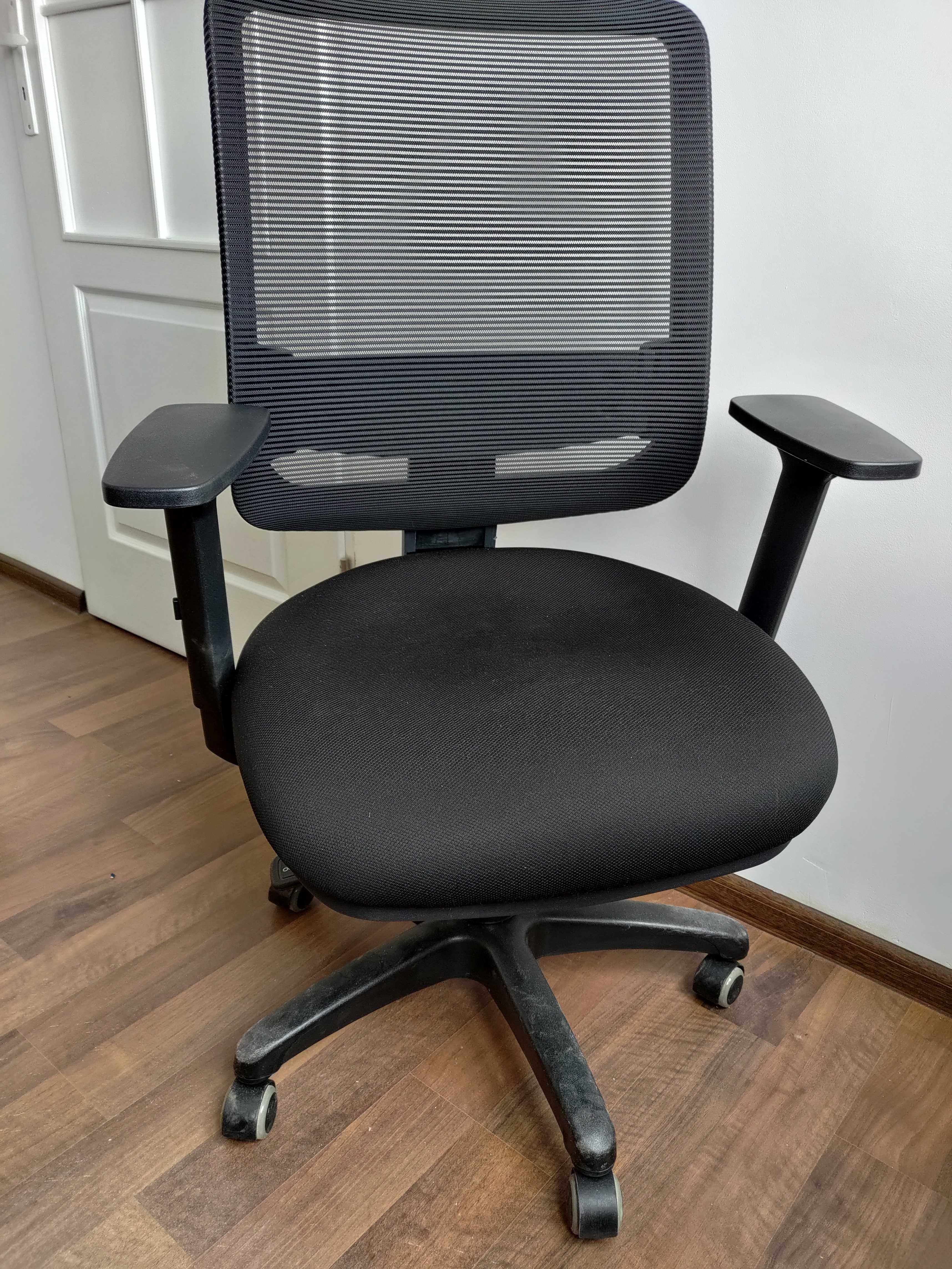 fotel ergonomiczny saga plus unique do biura jak nowy faktura vat