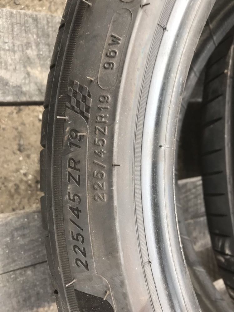 Mochelin pilot sport 4 225/45r19 комплект склад літо шини резина