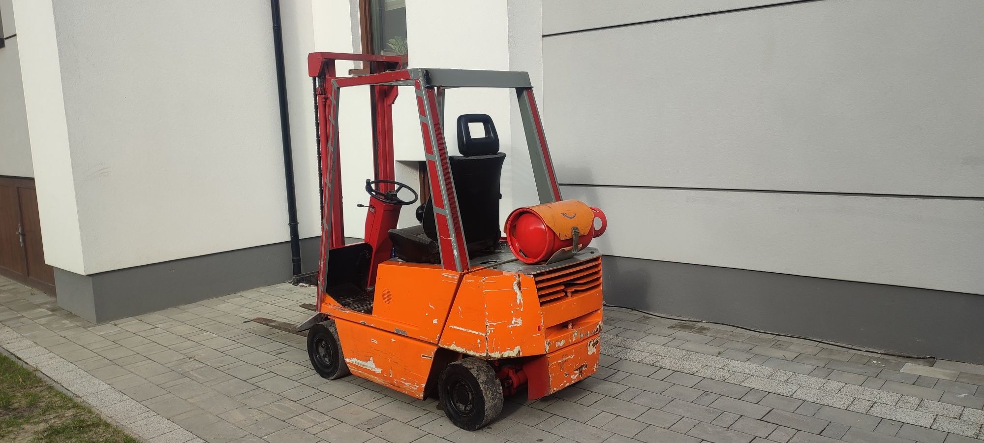 Wózek widłowy still M 15 T