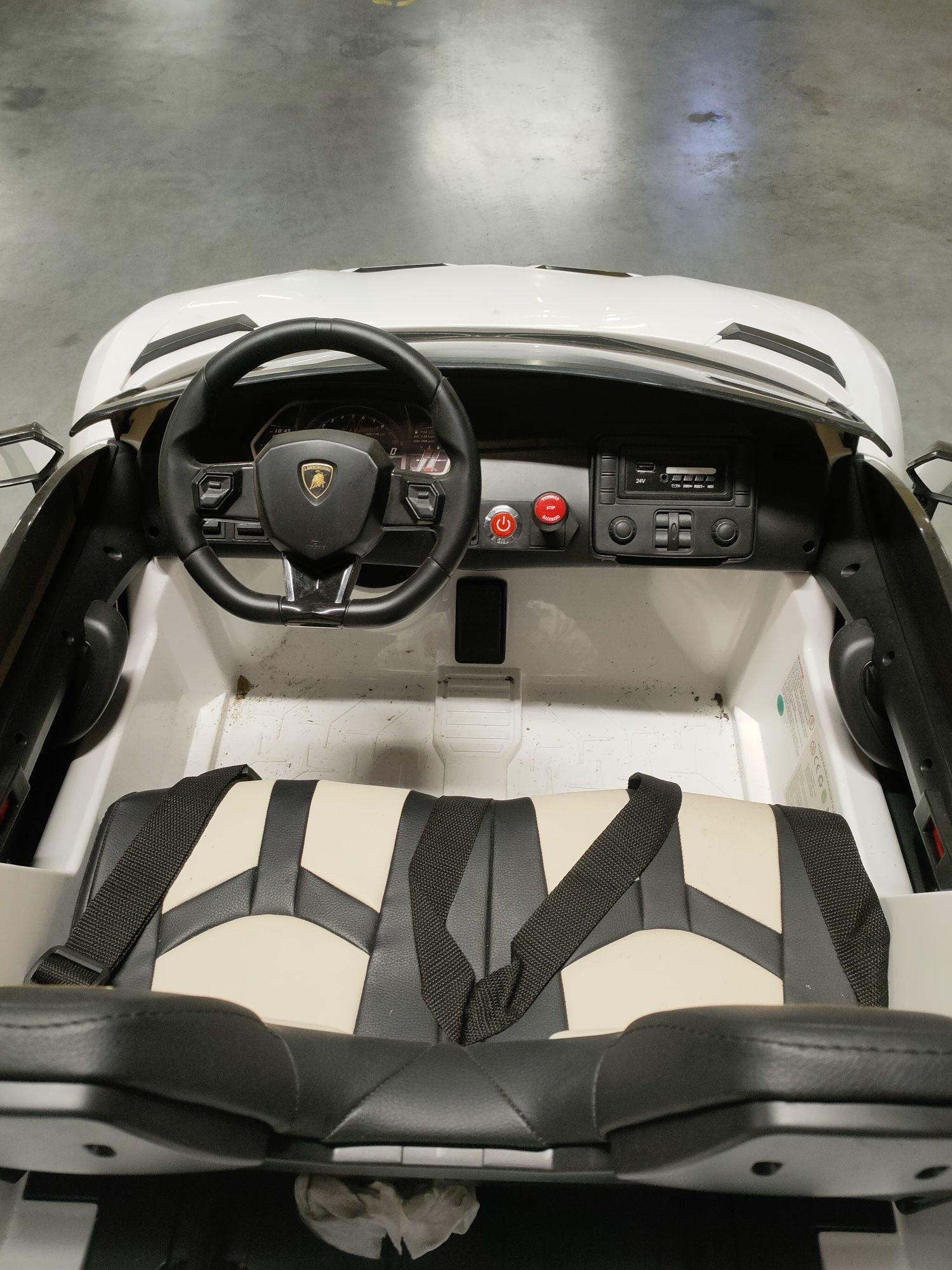 Lamborghini Aventador zdalnie sterowany z funkcją drift