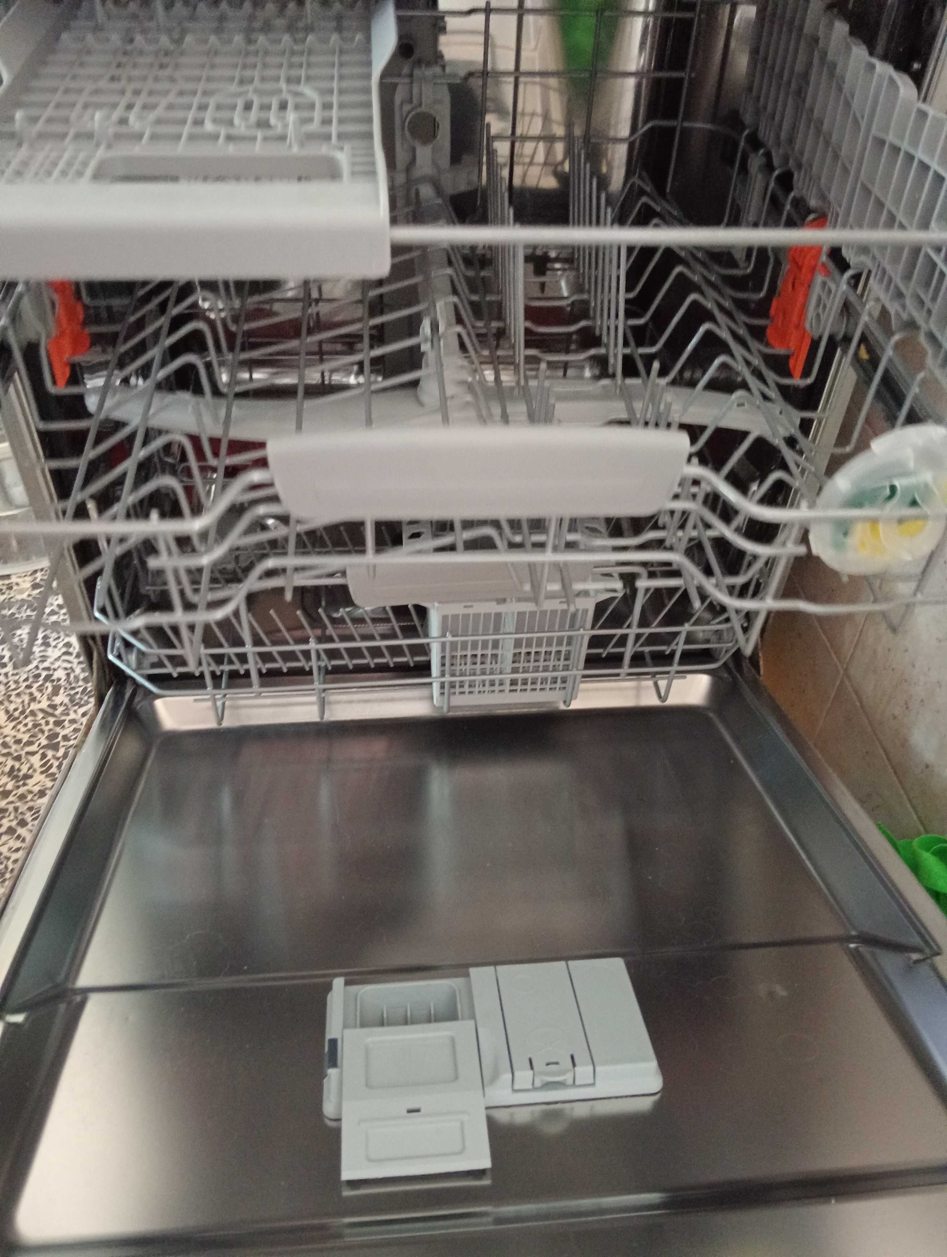 Vendo Máquina de Lavar Loiça