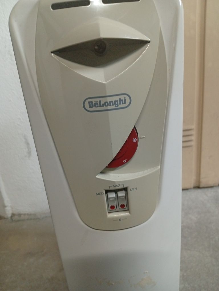 Aquecedor a óleo DeLonghi