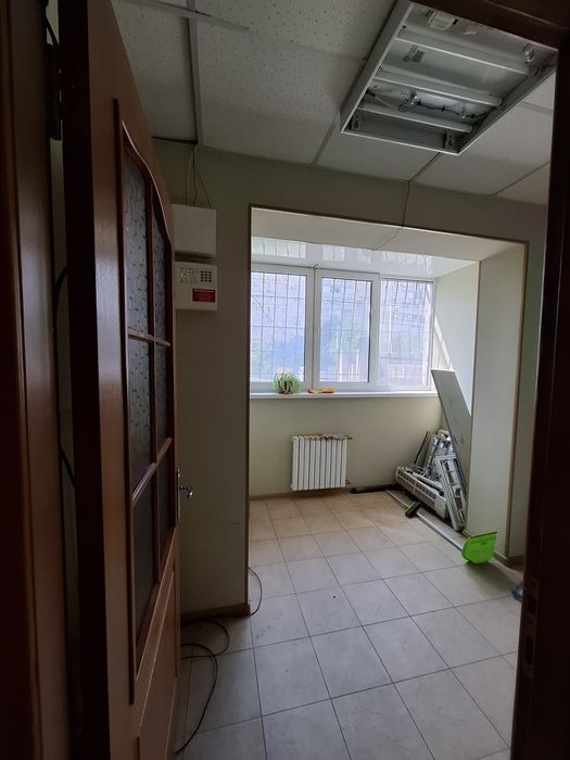 Продам приміщення на 5 Зарічному, Бродвей