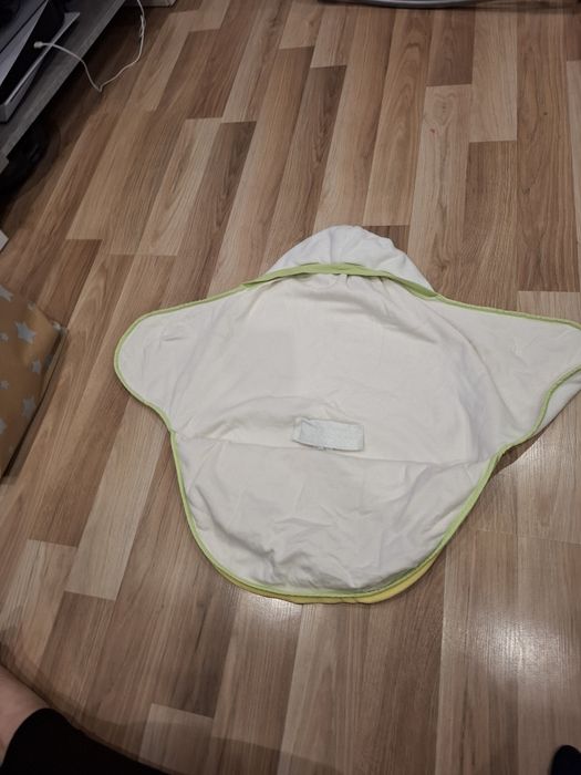 Otulacz do fotelika.