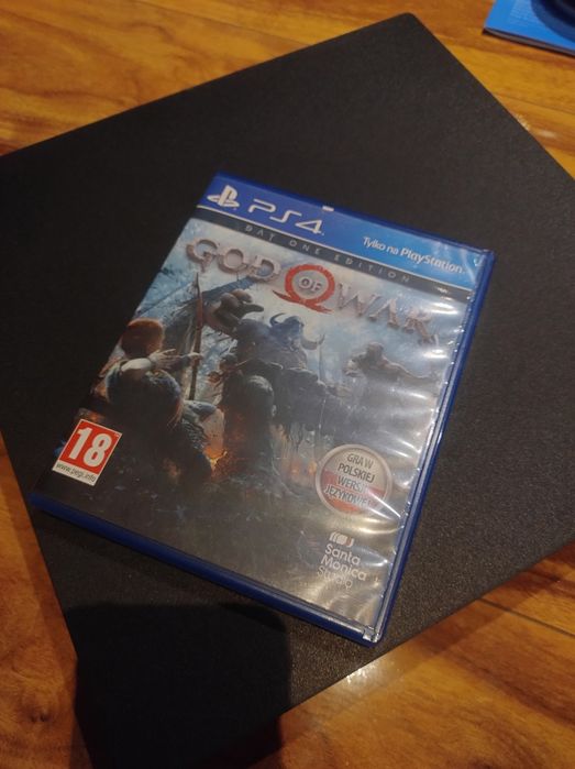 Konsola ps4 pro 1tb + gow