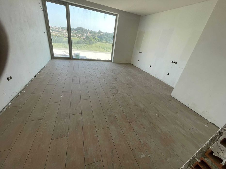 F.S.S – Ladrilhador / Revestimento Cerâmico | Agueda