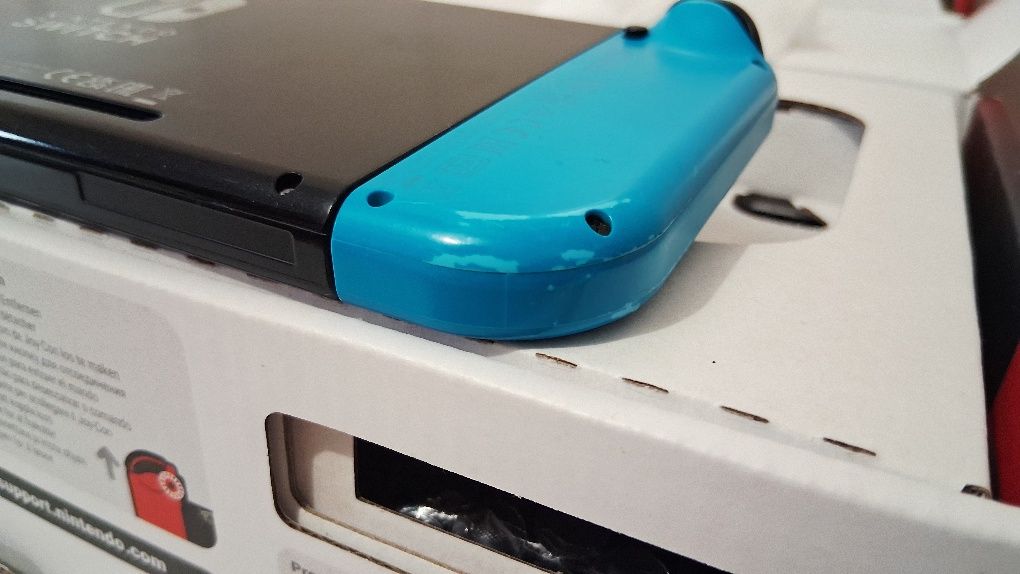 Nintendo switch Neon (Azul/Vermelho)