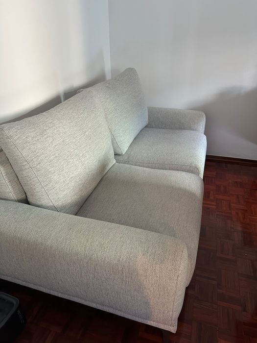 Sofá cinzento em ótimo estado