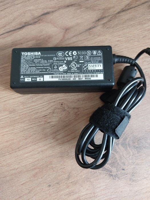 Adapter Toshiba.