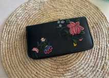Porta-moedas floral
