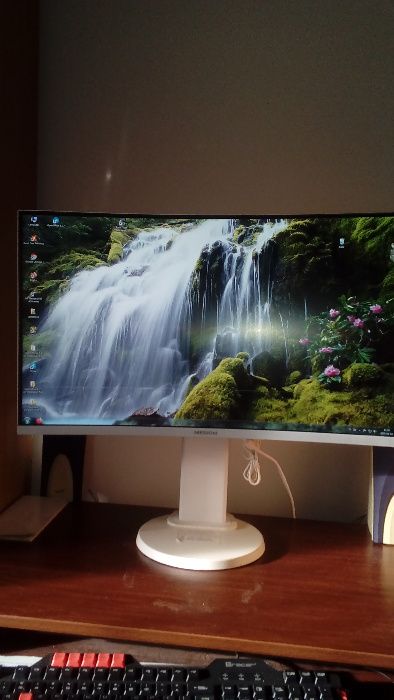 Sprzedam monitor Medion 27 "