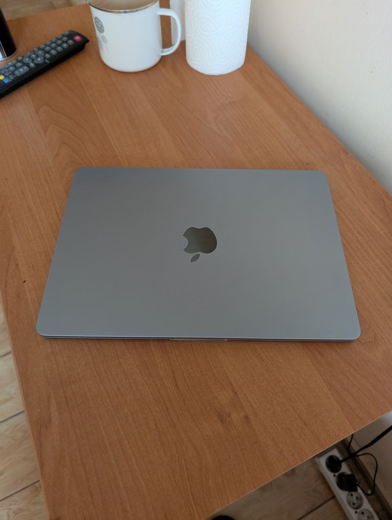 MacBook Air M2 8/512