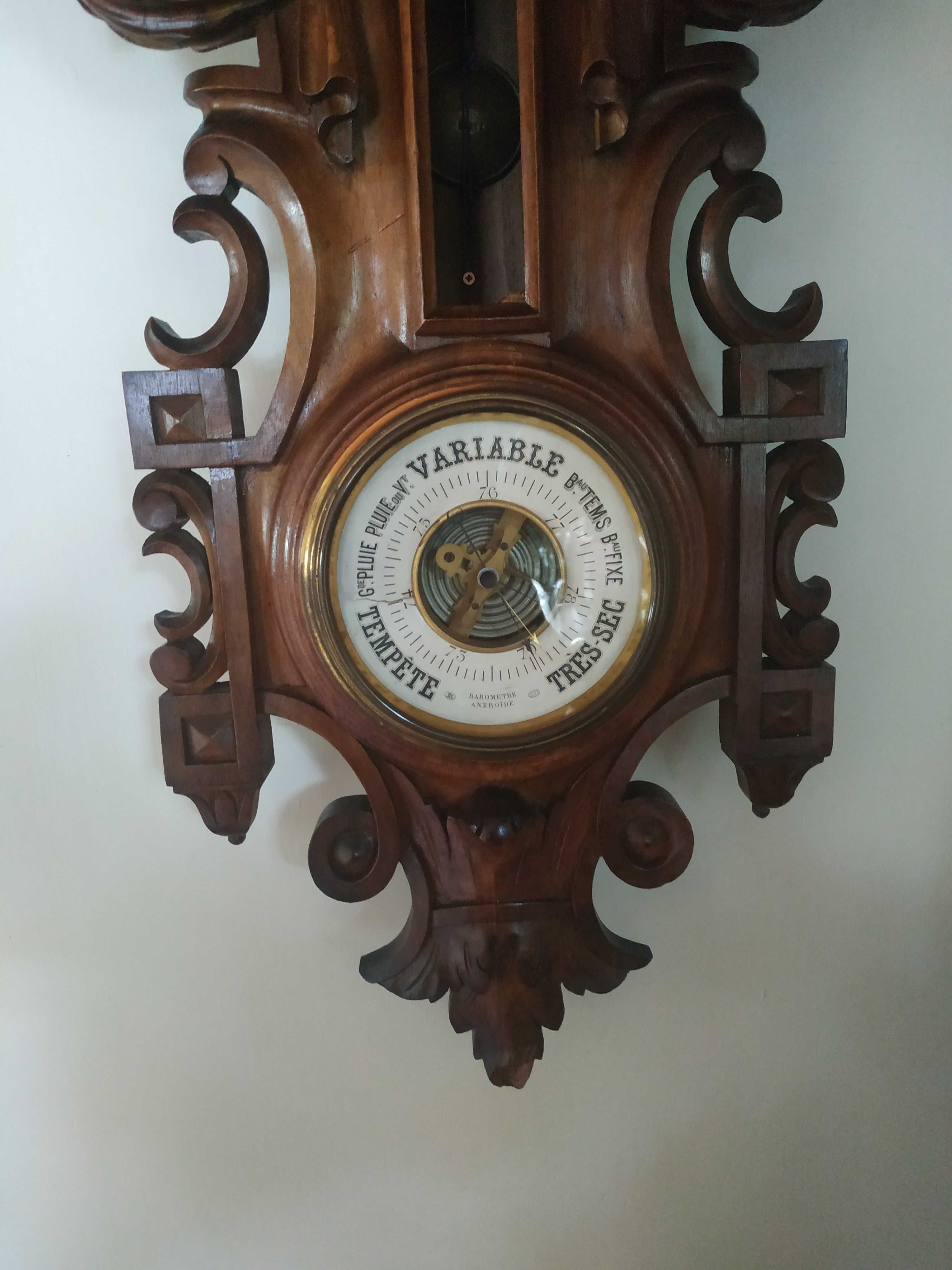 Bardzo stary francuski zegar wiszący ze stacją pogody