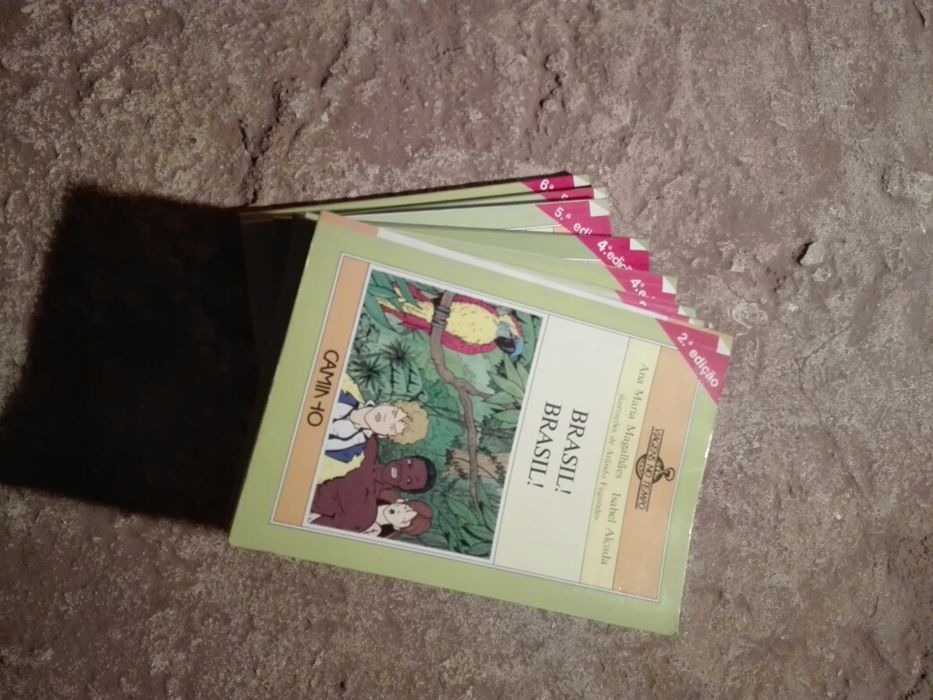 Livros infantis vários