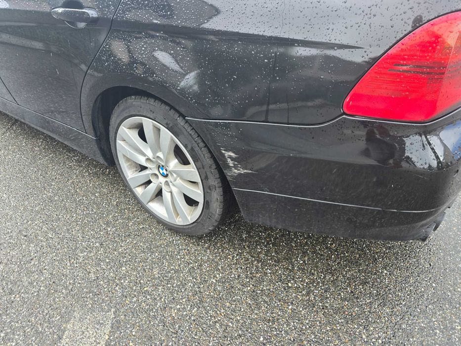 Bmw 330d 4x4  Posiadam inne  auta  z  włoch  całe  i uszkodzone
