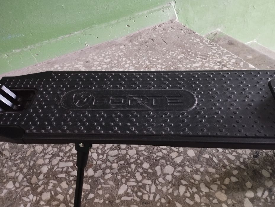 Продам самокат FORTE