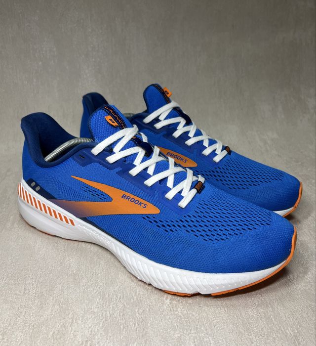 Кросівки Brooks Launch GTS 8