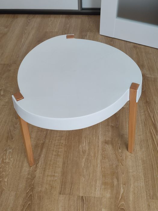 Stolik kawowy biały