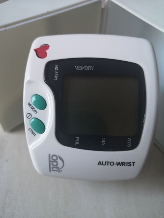 Ciśnieniomierz nadgarstkowy