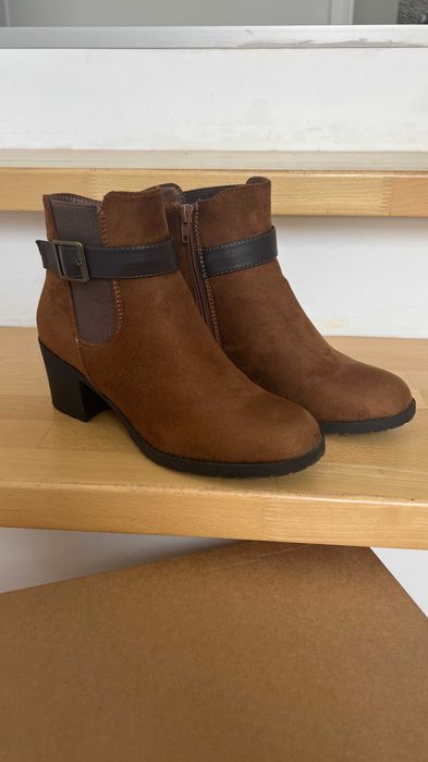 Черевики ботильони 38