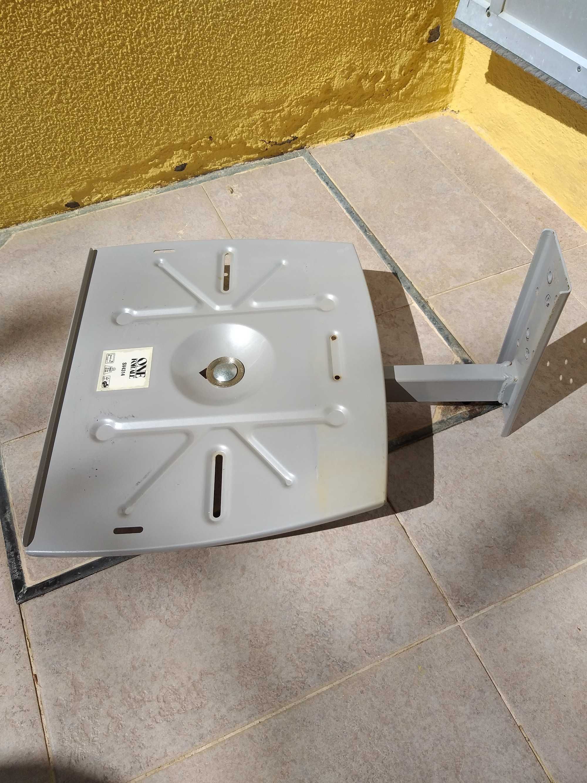 Suporte de parede para televisão