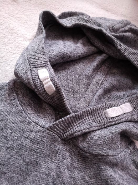Bluza szara chłopięca z kapturem H&M 146 152 szary sweter chłopięcy