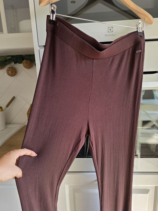 Spodnie dresowe damskie 4F brązowe XL cienkie wygodne