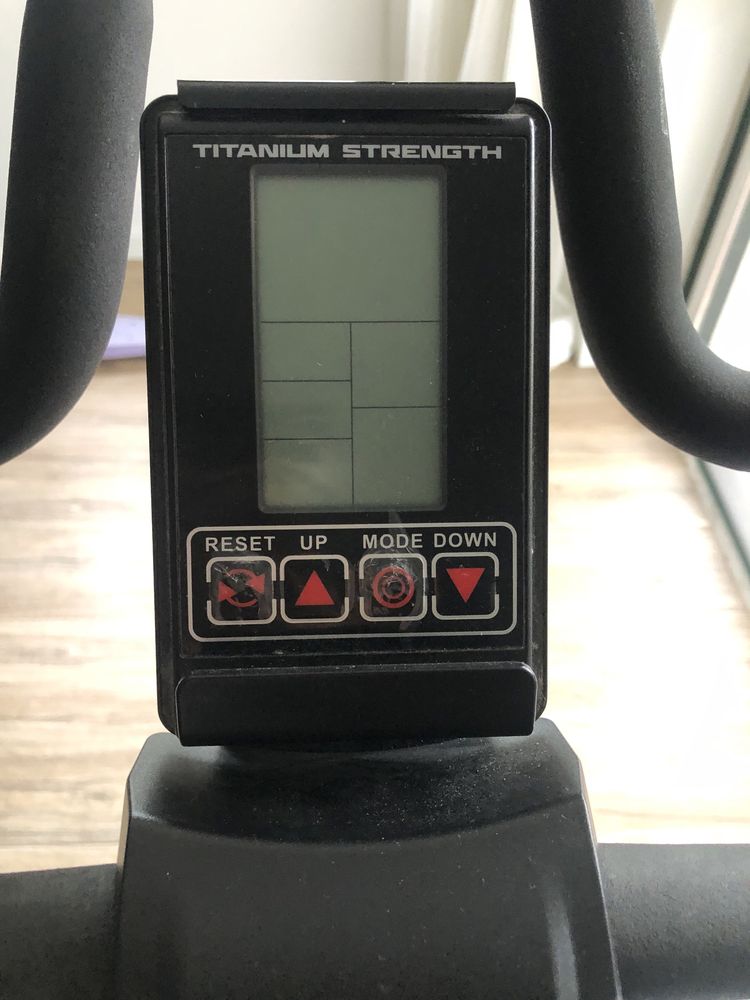 Bicicleta indoor profissional- Titanium