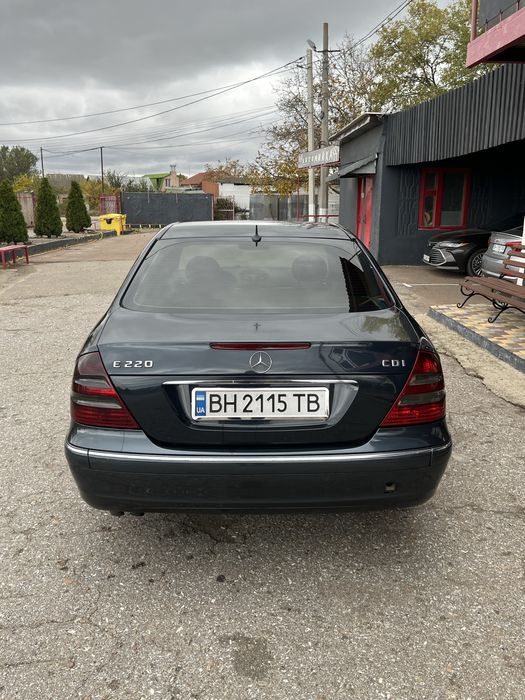 Mercedes-Benz W211 2.2 CDI